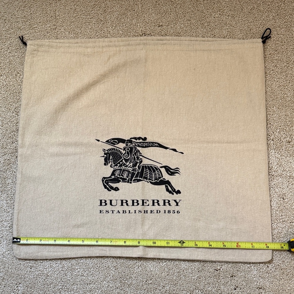 Burberry Beige Logo Dust Bag - Picture 3 of 3